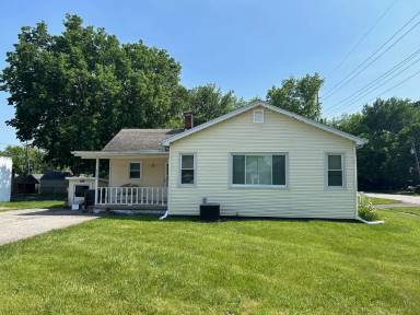 Main picture of 302 S Elwood St