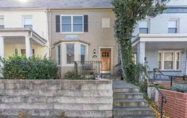 Main picture of 1412 Parkwood Pl NW