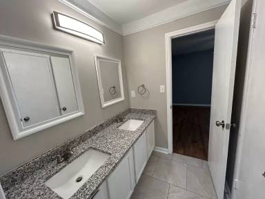 Main picture of 413 Oakland Rd