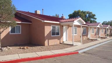 Main picture of 370 Atrisco Dr SW