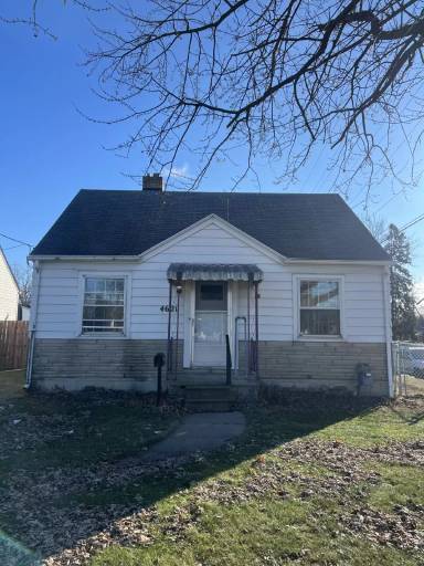 Main picture of 4621 S Detroit Ave