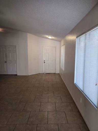 Main picture of 73 S Cypress Ct