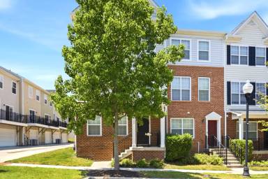 Main picture of 300 Camillia Pl