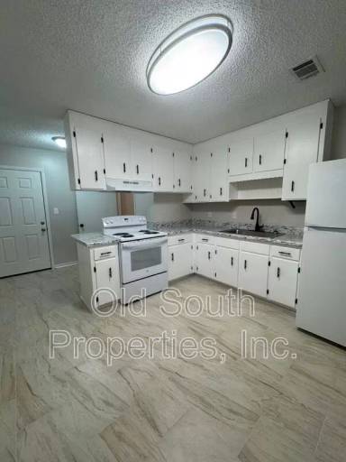 Main picture of 1118 Winton Ave