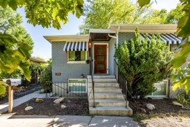 Main picture of 1239 S Lake St