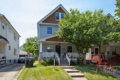 Main picture of 2086 W 104th St