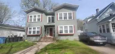 Main picture of 222 Logan Ave N