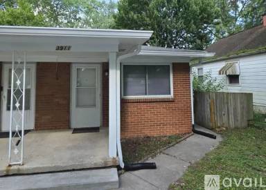 Main picture of 3911 Aurora St