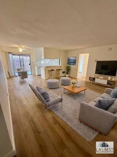 Main picture of 50 Rose Ave