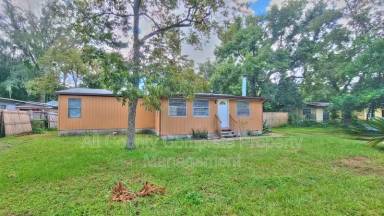 Main picture of 7934 Cocoa Ave
