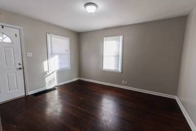 Main picture of 1409 Taylor Ave