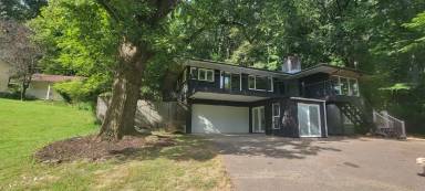 Main picture of 106 Valley Dr