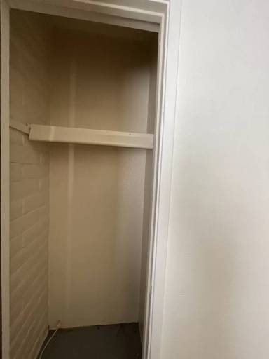 Main picture of 146 E Kelso St