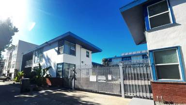 Main picture of 444 28th St