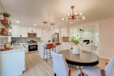 Main picture of 1020 Elm Ave