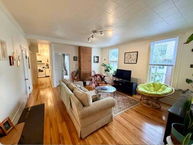 Main picture of 513 S Lazelle St