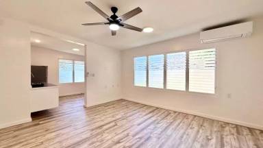 Main picture of 2340 University Ave