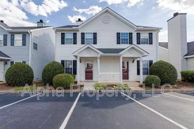 Main picture of 105 Brushy Hollow Ln