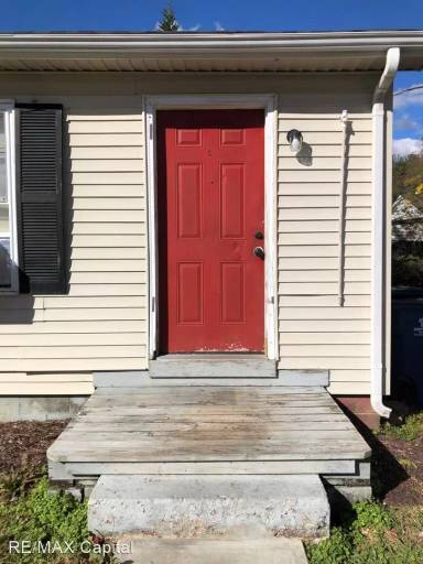 Main picture of 139 Howard Dr