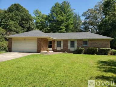 Main picture of 40 Blue Bird Ln
