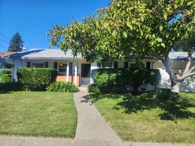 Main picture of 3033 Montgomery Dr