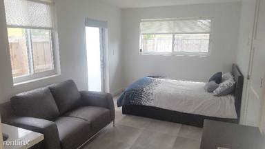 Main picture of 1029 NE 9th Ave
