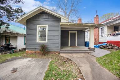 Main picture of 506 Oak Pl