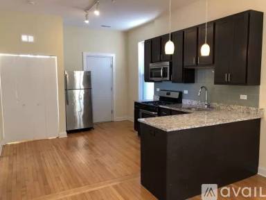 Main picture of 4053 N Leavitt St