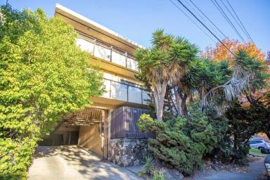 Main picture of 36 Moss Ave