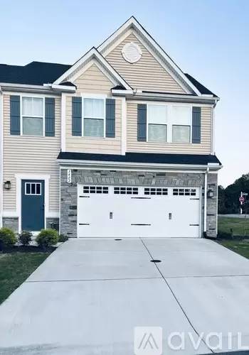 Main picture of 3402 Foxglove Dr