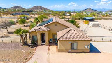 Main picture of 2512 W Skyline Ln