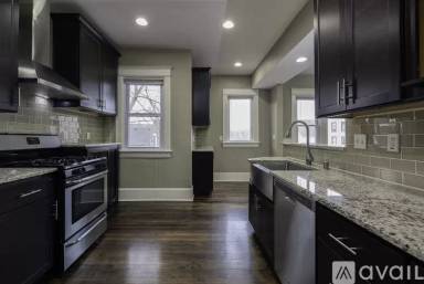 Main picture of 432 E Dover St