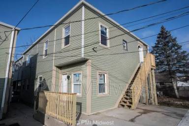 Main picture of 2457 Shelby St