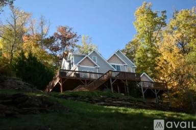 Main picture of 305 Jennifer Ln