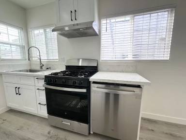 Main picture of 4800 Fountain Ave