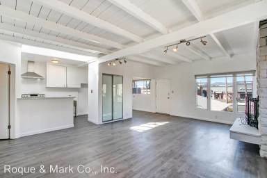 Main picture of 2922 Santa Monica Blvd