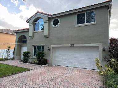 Main picture of 2611 Regalia Way