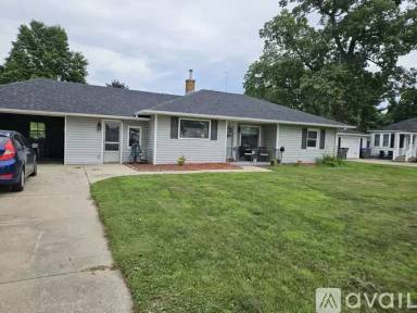 Main picture of 1313 E Douglas St