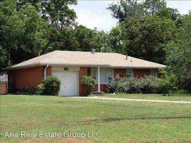 Main picture of 1520 Rowena Ln