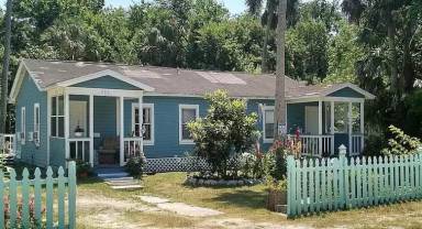 Main picture of 731 Florence St
