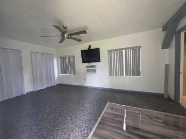 Main picture of 901 1/2 Daytona Ave