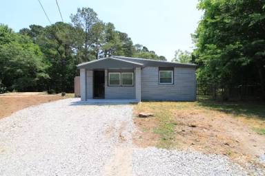 Main picture of 895 Brackett Rd