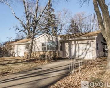 Main picture of 5748 Thrush Ln