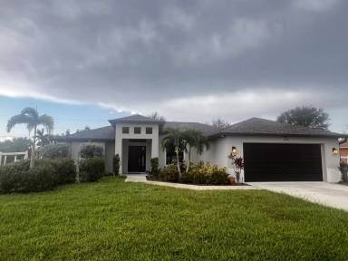 Main picture of 624 SE 3rd St