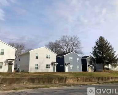 Main picture of 634 W Main St