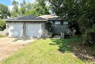 Main picture of 1108 Christopher St