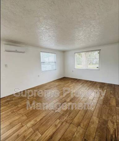 Main picture of 3201 40th Ave N