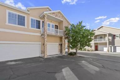 Main picture of 1061 Canyon Meadow Dr