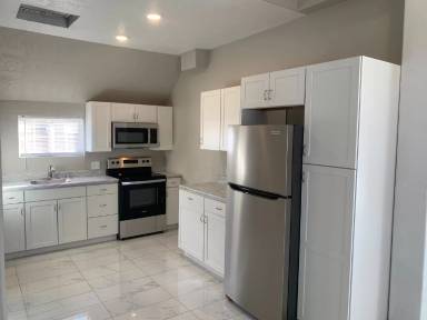 Main picture of 10 N Orchard St