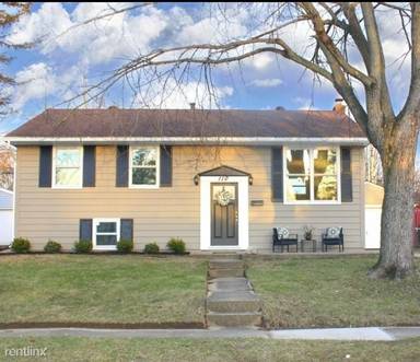 Main picture of 110 John St